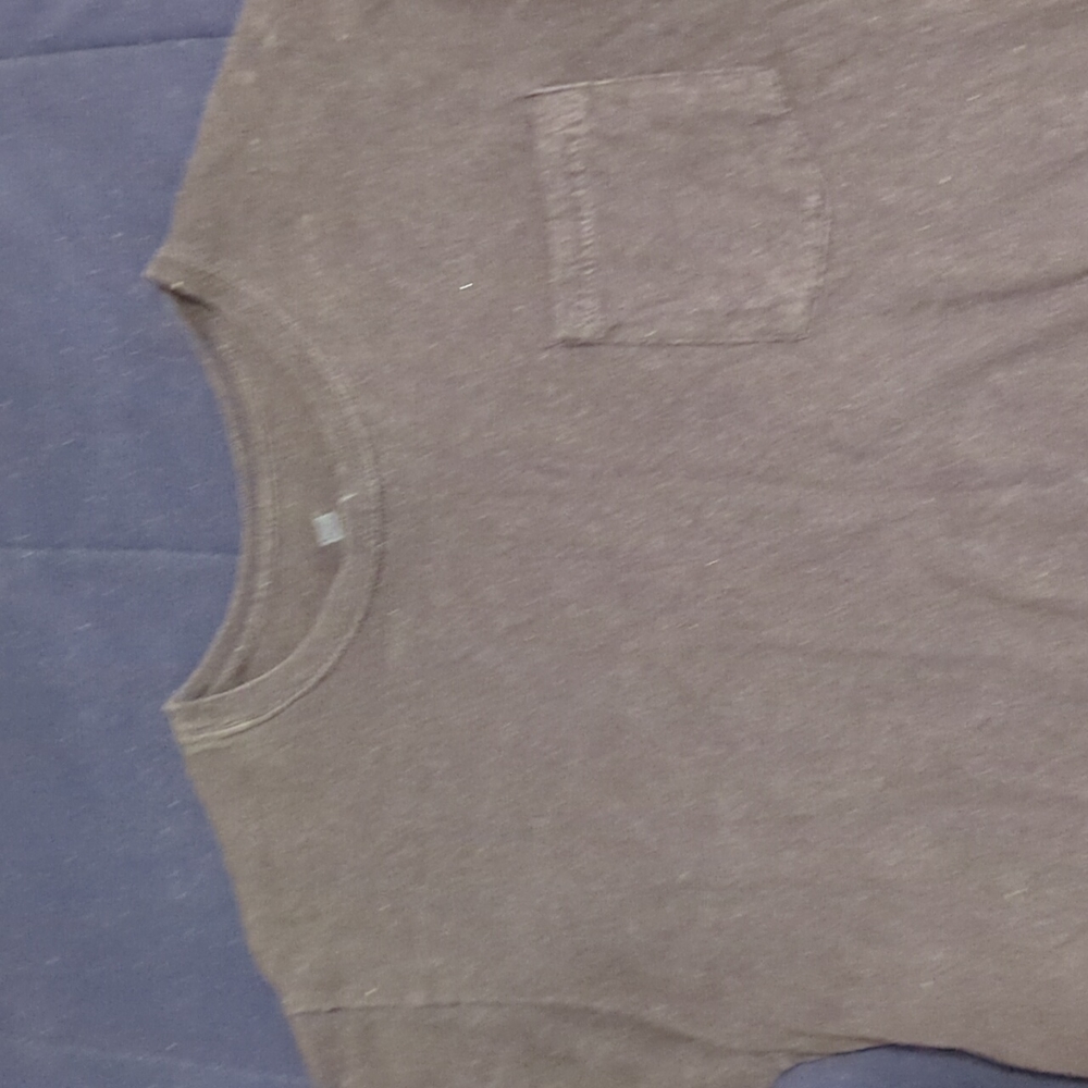 Hanes Men's Size Medium Shirt